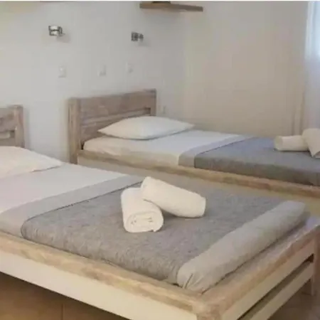 Harama Schinousa Apartment