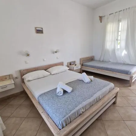 Harama Schinousa Apartment