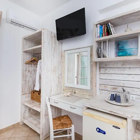 Harama Schinousa Apartment *