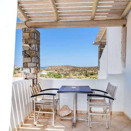 Apartment Harama Schinousa