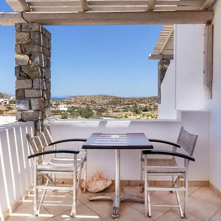 Harama Schinousa * Schoinoussa