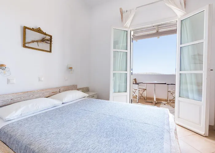 Harama Schinousa Schoinoussa